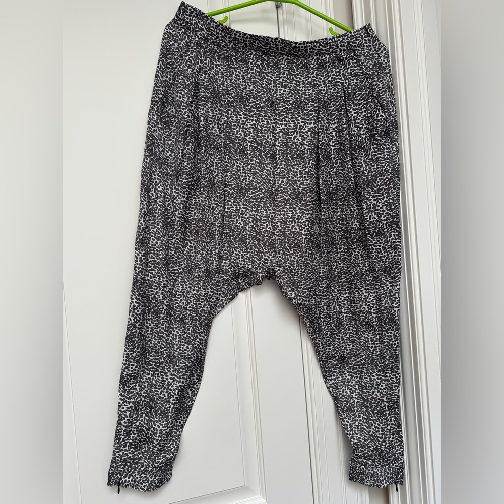 Zara Basic Gray and White Leopard Print Blouse size L